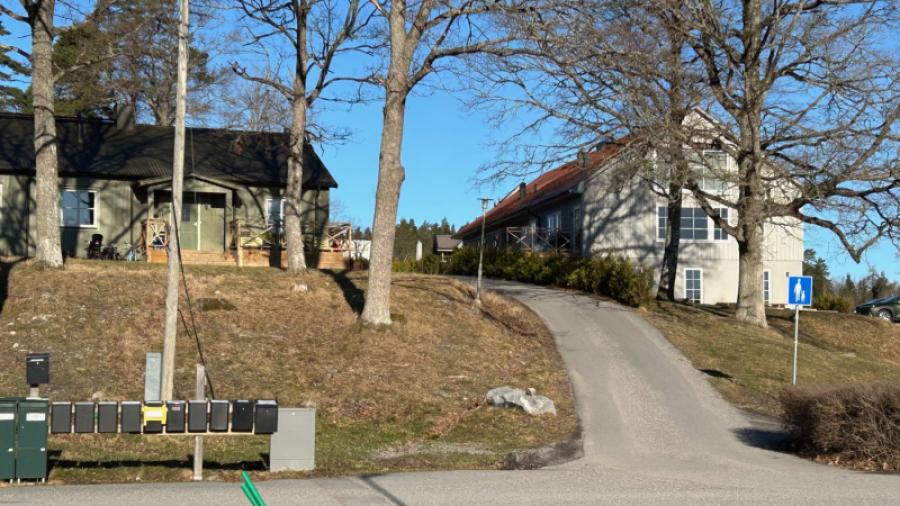 Parhusen till vänster och Linden till höger